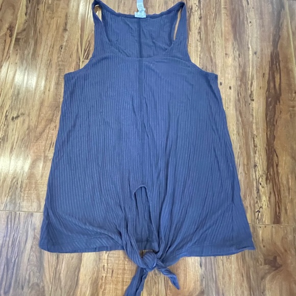 Workout clothes - Picture 2 of 3